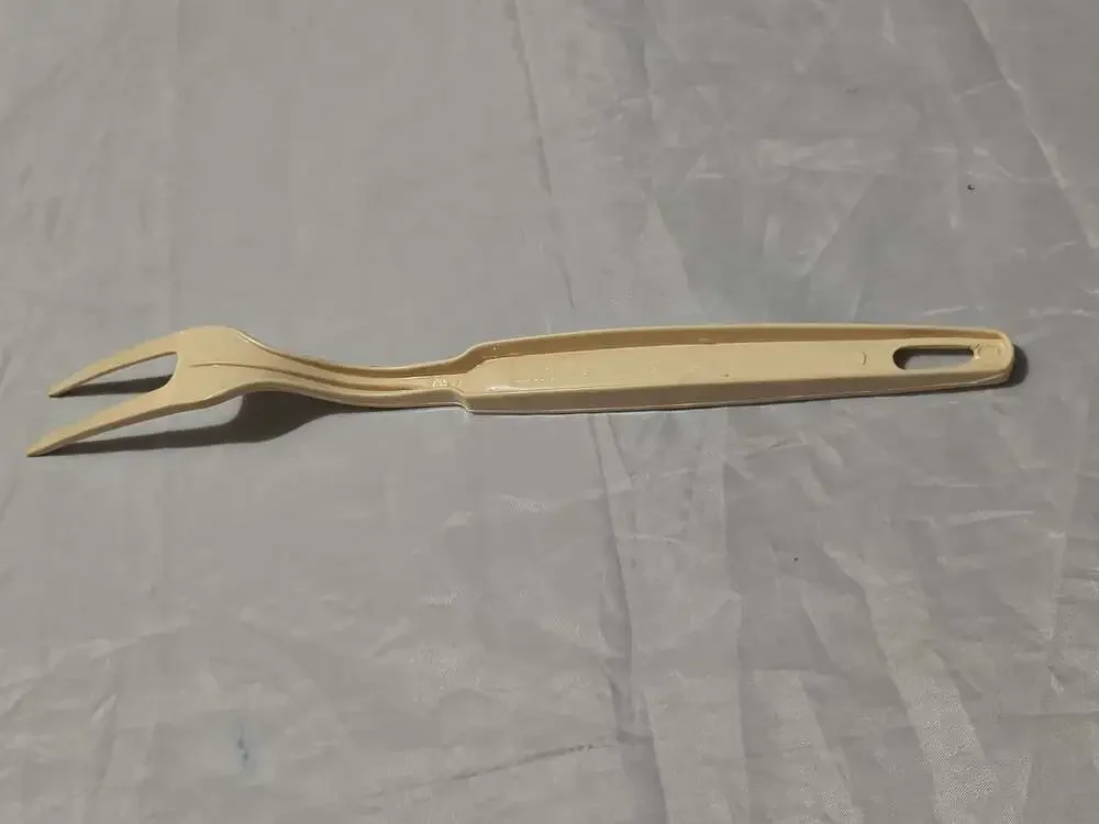 Vintage Ekco Almond #1 Nylon Plastic Meat Turning Fork 11